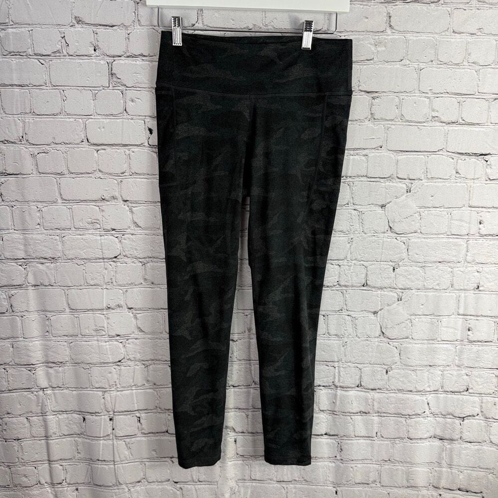 Vuori Clean Elevation Camo Leggings Size M   K
